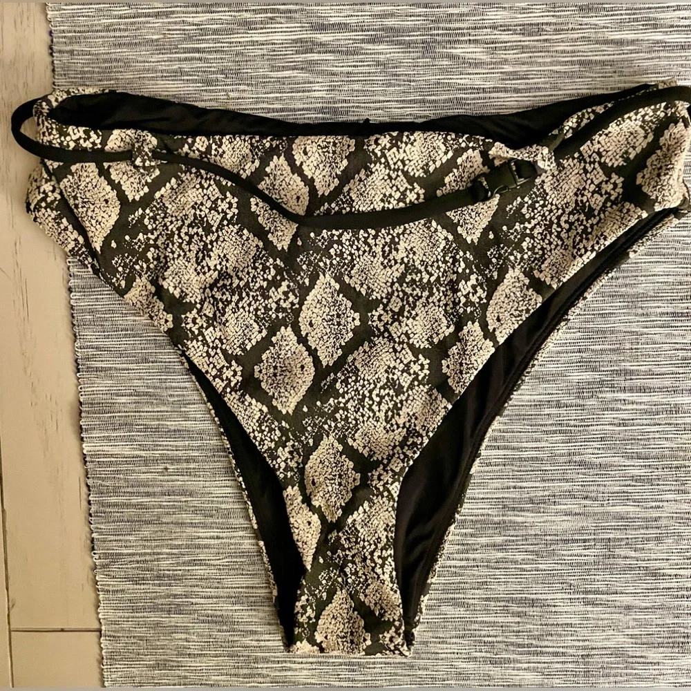 Andie Swim ‘Riviera High Waisted’ Belted Bikini Bottom | Black Snakeskin - NWT